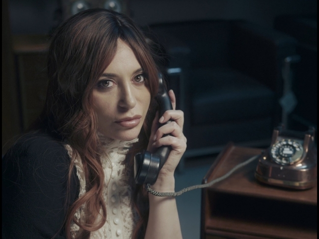 Ваня Щерева представя нова песен – химн за силата да обичаш себе си