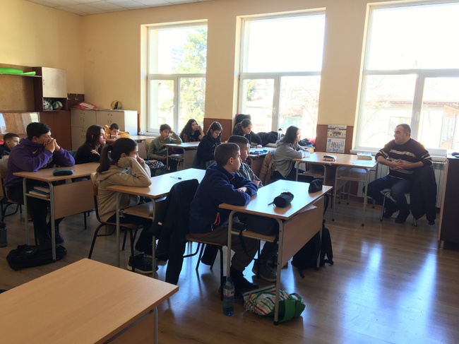 Седмокласници в Ловеч чуха кога и защо възрастта на дете има значение при участието му в досъдебни и съдебни производства