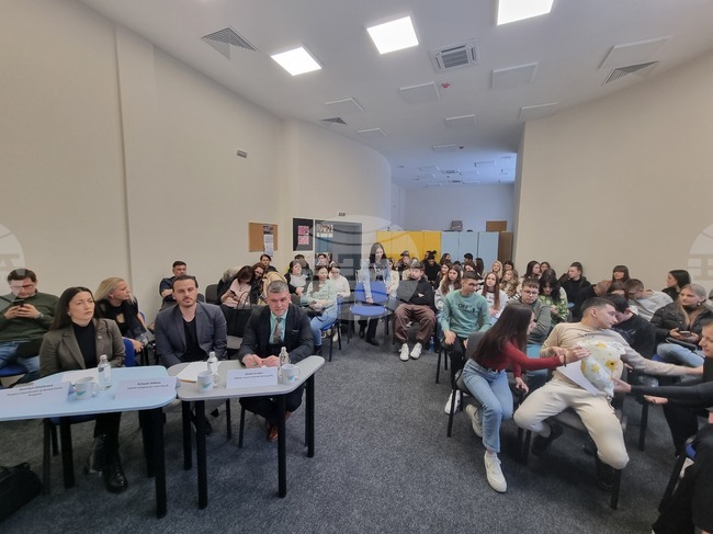 Перник е домакин на международна конференция по проект "Младежи за справедлив енергиен преход"