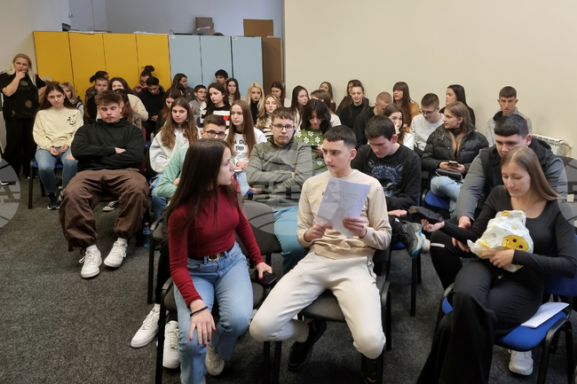 Перник - международна младежка конференция - справедлив преход