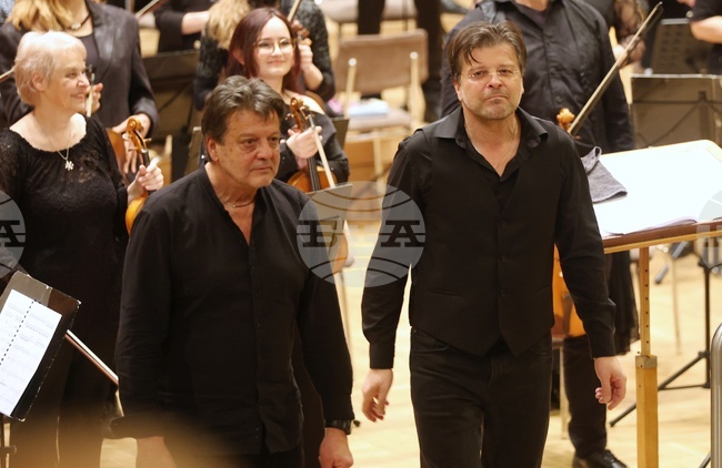 С авторски концерт в зала "България" композиторът Христо Йоцов отбеляза своята 65-годишнина 