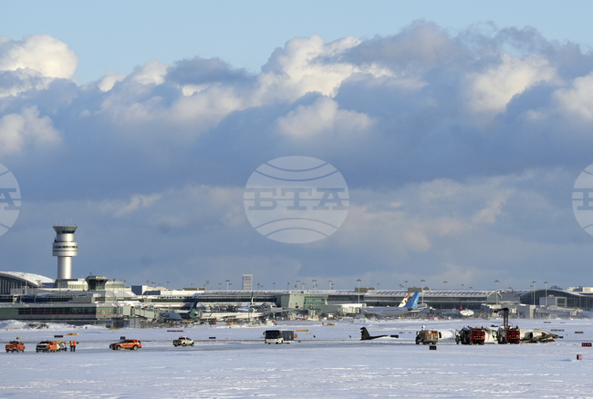 Пострадалите при авиокатастрофата в Торонто са 18, съобщиха властите
