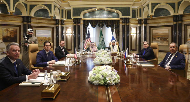 Реакции на срещата между делегации на САЩ и Русия в Рияд, посветена на Украйна