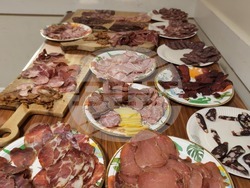 Състоя се втора среща на любители на български месни деликатеси в Англия