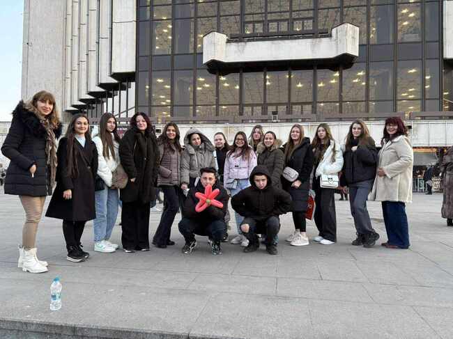 Професии за бъдещето изучават ученици в Професионалната гимназия "Велизар Пеев" в Своге 