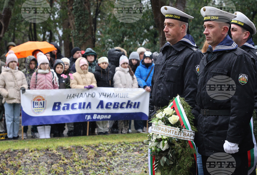 Варна - паметник - 152 години от гибелта на Апостола