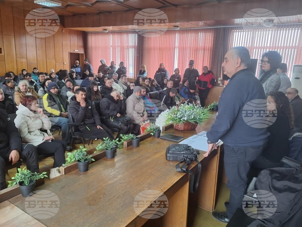 Директорът и експерти от „Бюро по труда“ - Видин запознаха гражданите на Брегово с възможността за обучения за безработни и неактивни граждани