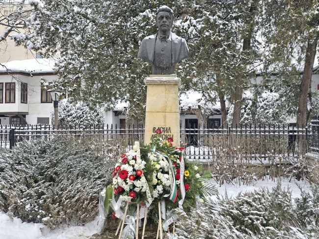 С панихида и поклонение в Добрич се почете 152-рата годишнина от гибелта на Васил Левски