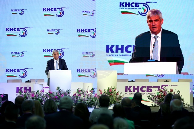 България се нуждае от синхрон между парламент, правителство и ефективно социално сътрудничество, каза Пламен Димитров