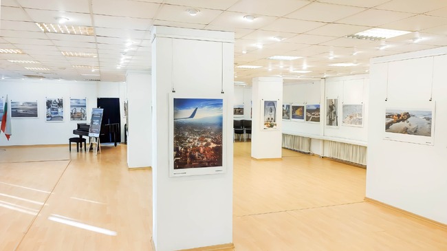 Изложба с творбите от конкурса „Моето българско пътуване“ бе открита във Варшава