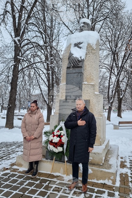 С тържество пред паметника на Левски в Монтана беше отбелязана 152-та годишнина от гибелта на Апостола