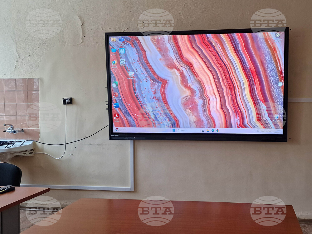 Разград - филиал - образование - интерактивни монитори