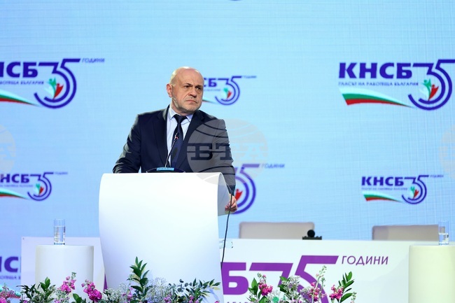 Най-голямата синдикална организация 35 години достойно защитава правата на трудещите си, каза вицепремиерът Томислав Дончев 