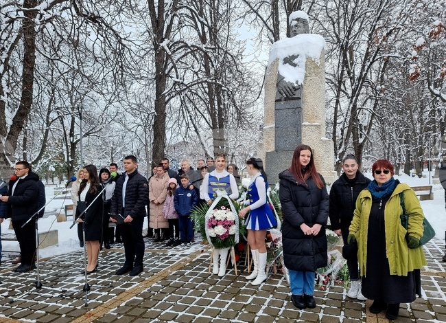 Монтана - Васил Левски - годишнина - почит