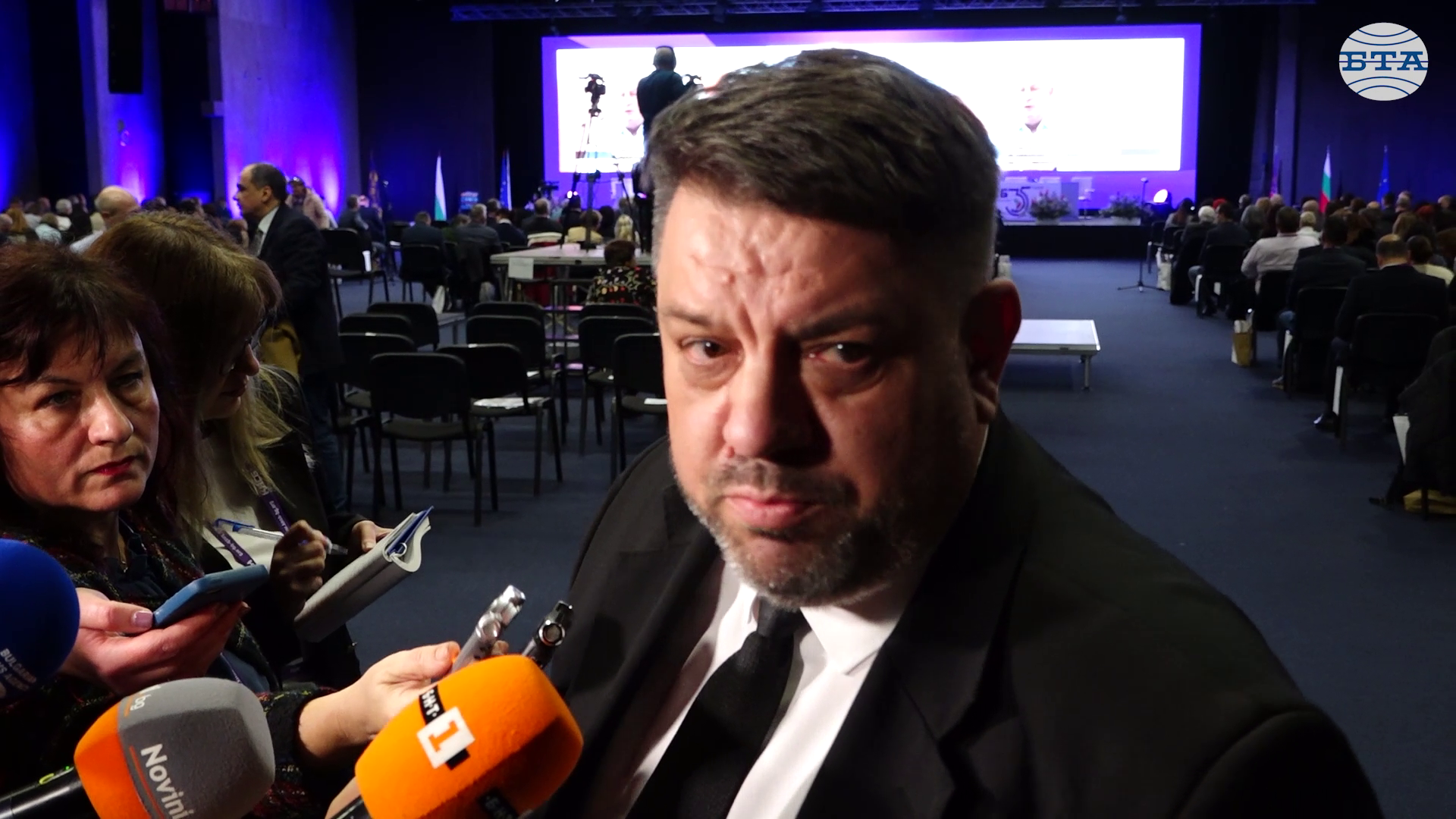 Изпращането на войници в Украйна не е обсъждано, няма такава хипотеза, каза вицепремиерът Атанас Зафиров