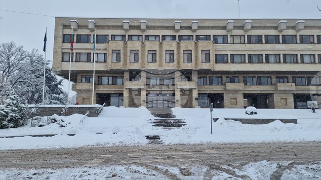 Община Шумен призовава гражданите за внимание и отговорно поведение при зимни условия