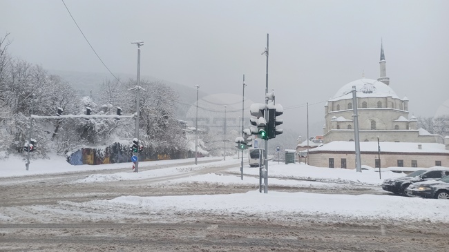 Няма затворени за движение пътища в област Шумен, пътните настилки са мокри, обработени са срещу заледяване