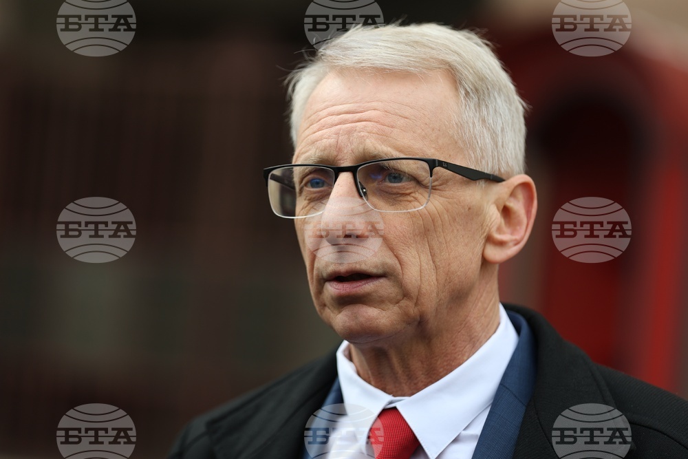 Никога по никакъв начин не е обсъждано изпращането на войници в Украйна, каза Николай Денков от ПП-ДБ