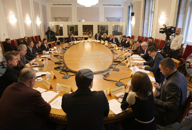 Комисията по енергетика в НС отхвърли проекторешение, свързано с национализиране на активите на "Лукойл" у нас