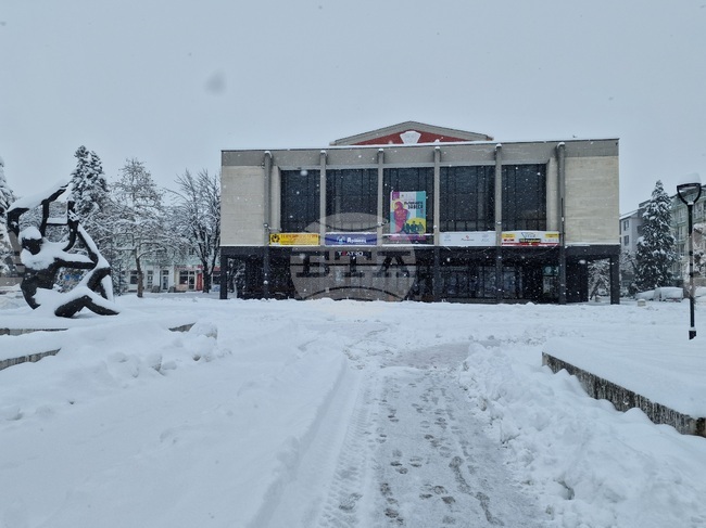 Драматичният театър в Търговище премиерно представя пиеса на Матей Висниек