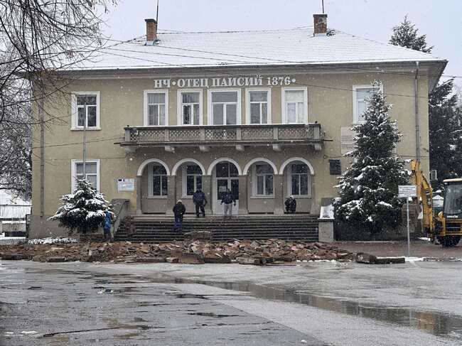 По проект на стойност близо 745 000 лв. ще бъде обновен централният площад в Брезово