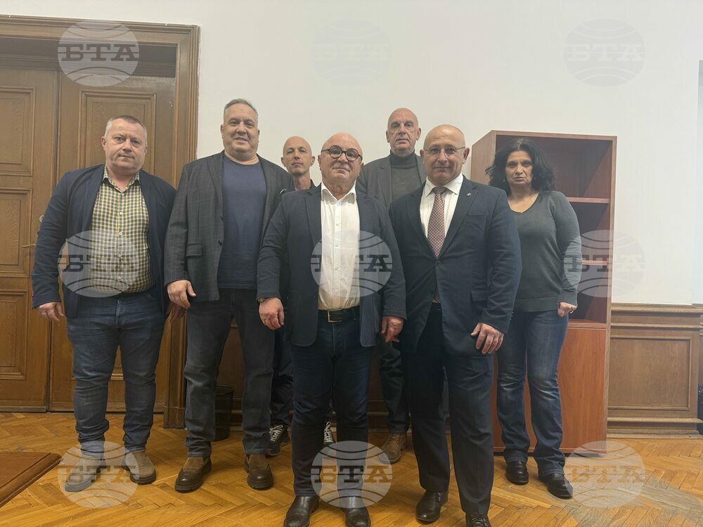 АБСФ продължава с политическите совалки в НС, проведе среща и с представители на ПГ на „Възраждане“