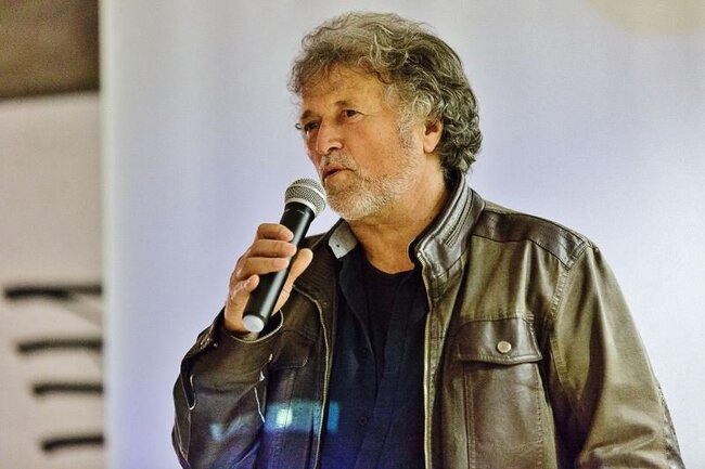 Режисьорът Коста Биков получава специалната награда на 29-ия „София филм фест“