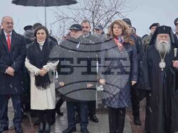 Ловеч - Васил Левски - почит