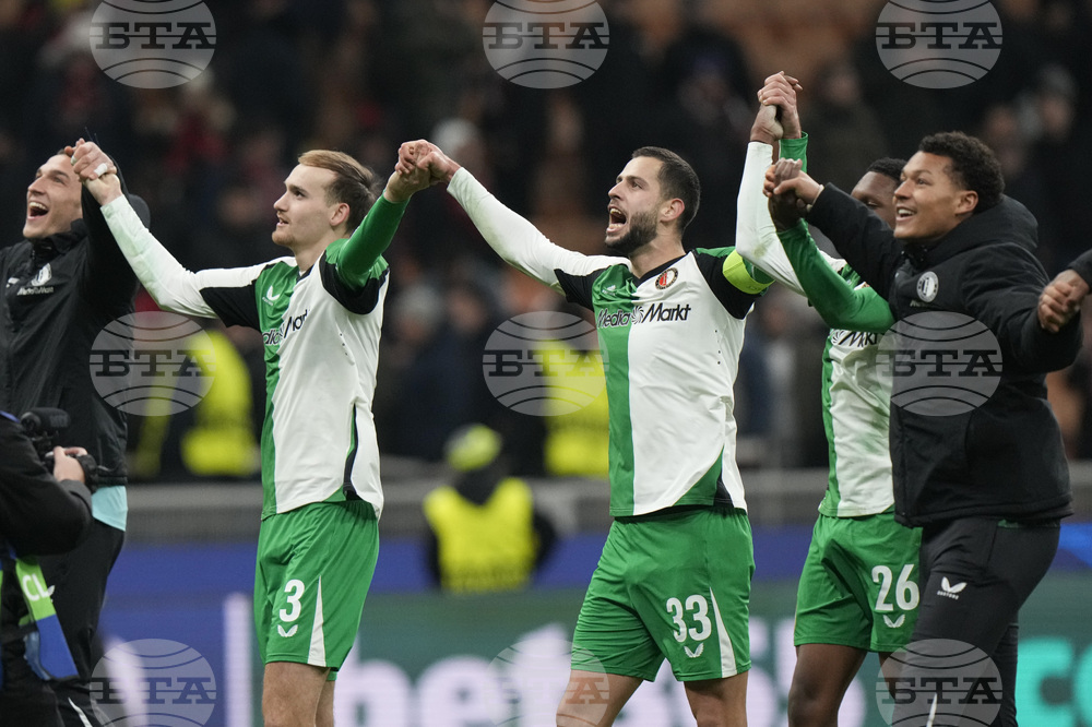 "За нас е сбъдната мечта да продължим напред", заяви треньорът на Фейенорд