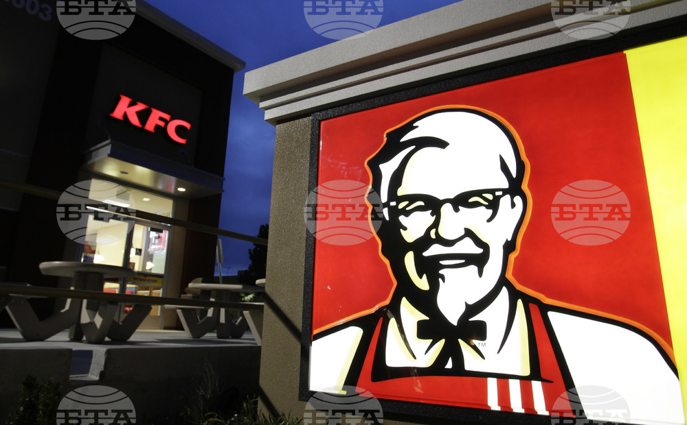 ПТИ: Демонстранти от дясна хиндуистка организация затвориха заведение на Кей Еф Си в индийския щат Утар Прадеш 