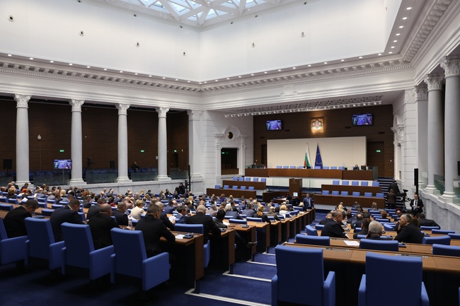 Илиян Йончев положи клетва като депутат от „БСП-Обединена левица“