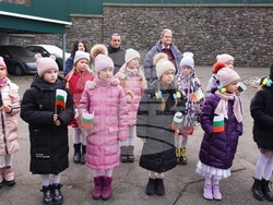 Снимки: фейсбук страница на Посолството на България в Украйна