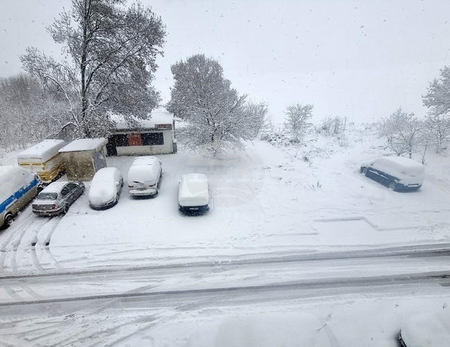 Основните пътища в Бургаско са проходими, ограничения има в няколко участъка