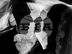 Фотографите Бони Бонев и Марияна Бонева представят „Прошепнати мечти“. Снимка: Art club Diplomat 