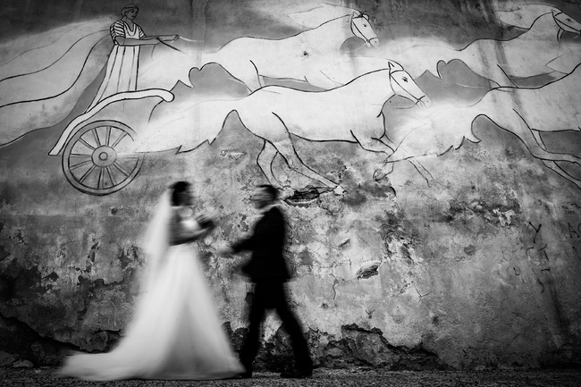 Бони Бонев и Марияна Бонева представят днес изложбата си „Прошепнати мечти“ в София