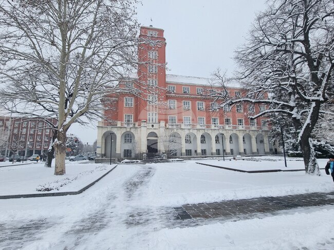 В Плевен ученици от две училища ще участват в дебат за и против глобализма