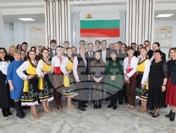 Българският посланик в Молдова Майя Добрева посети учебни заведения в Гагаузия