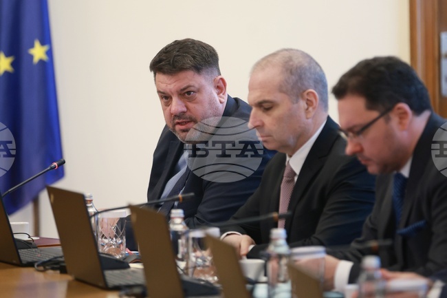 Постигнахме съгласие да дадем възможност на НОИ да разгледа опциите за преизчисляване на пенсиите, каза Атанас Зафиров