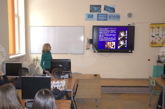 Плевенската болница „Д-р Георги Странски“ започна информационна кампания сред подрастващите за вредата от употребата на наркотици 