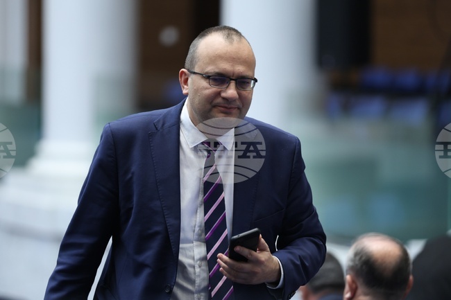 "Демократична България" и "Продължаваме промяната" спасихме еврозоната, коментира Мартин Димитров