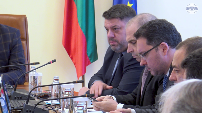 Постигнахме съгласие да дадем възможност на НОИ да разгледа опциите за преизчисляване на пенсиите, каза Атанас Зафиров