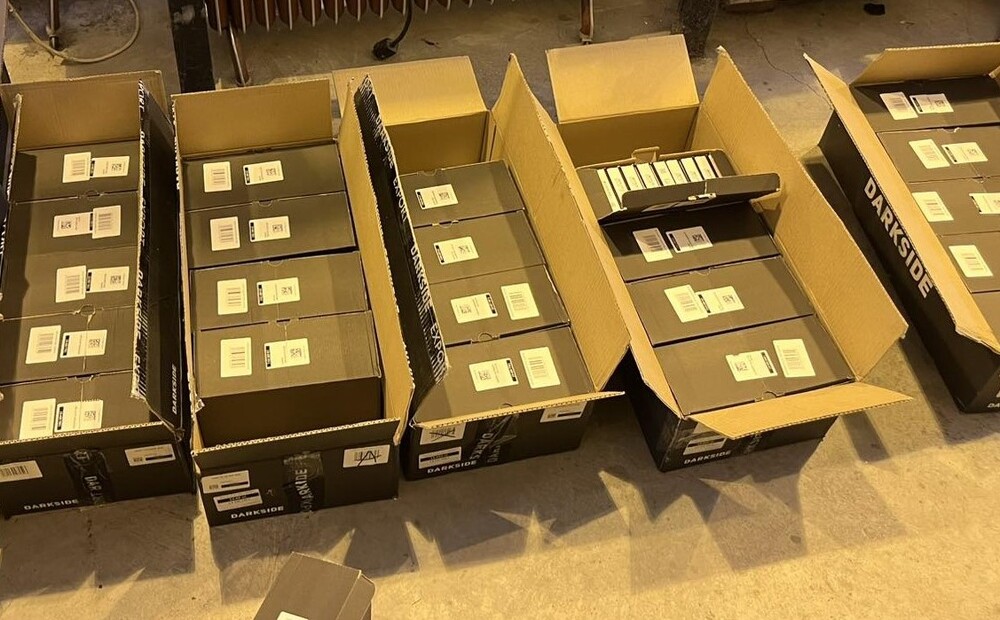 Агенция „Митници“: Голямо количество недеклариран тютюн за наргиле спряха митническите служители на МП Калотина