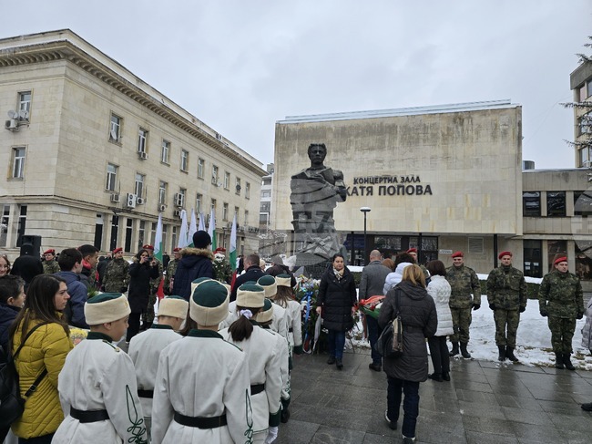 С паметен ритуал в Плевен бяха отбелязани 152 години от обесването на Васил Левски