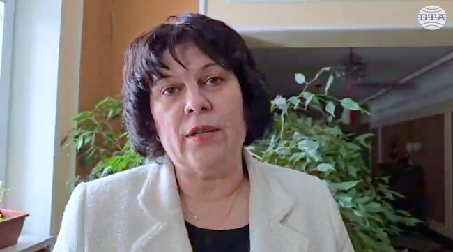 С увеличението на учителските заплати се цели по-добрите ученици да учат педагогика и добрите учители да останат в училище, каза зам.-министър Таня Михайлова