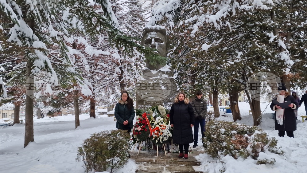 Разград - Васил Левски - паметник