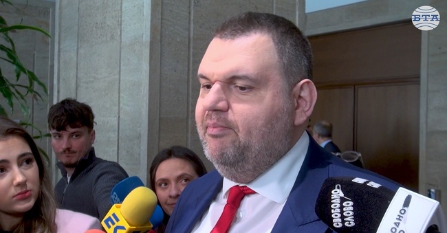 Управляващите бързичко се коригираха и ги поздравявам за решението за пенсионерите, каза Делян Пеевски
