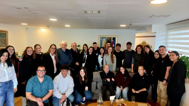 Israeli Students Meet Bulgarian Jews Who Settled in Israel After WWII