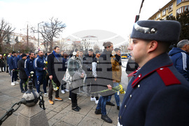 Васил Левски - паметник - ПФК Левски - цветя - поднасяне