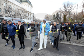 Васил Левски - паметник - ПФК Левски - цветя - поднасяне