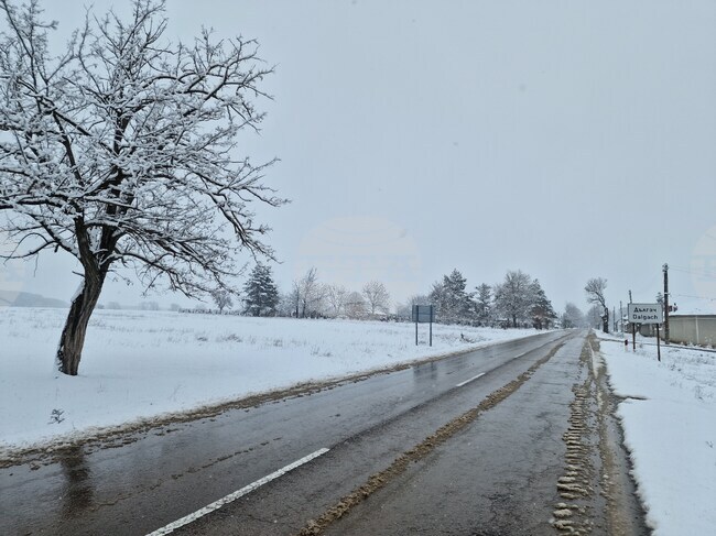 Пътищата в област Търговище са проходими при зимни условия, част от тях са вече сухи